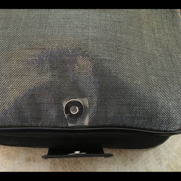 Very Large Cosmetic Bag With 2 Zipper Pockets - Picture 3 of 3